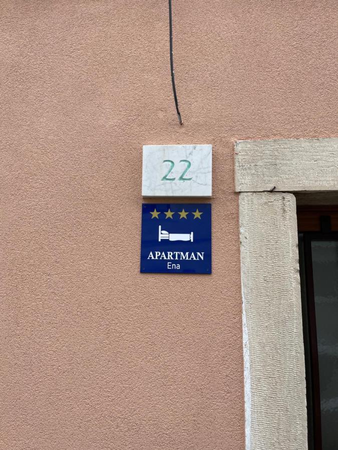 Apartment Ena Near Pula Amphitheater Πούλα Εξωτερικό φωτογραφία