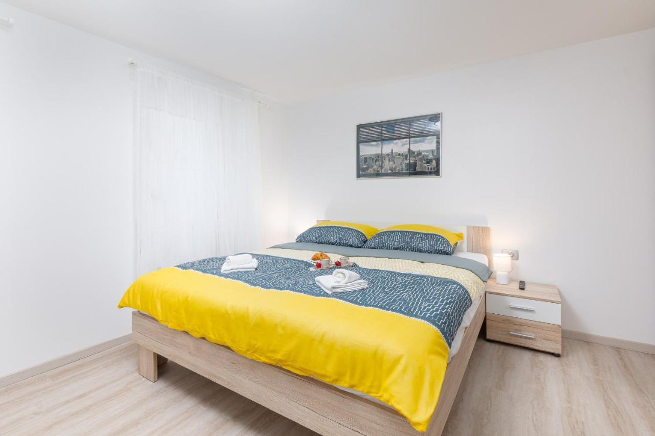 Apartment Ena Near Pula Amphitheater Πούλα Εξωτερικό φωτογραφία
