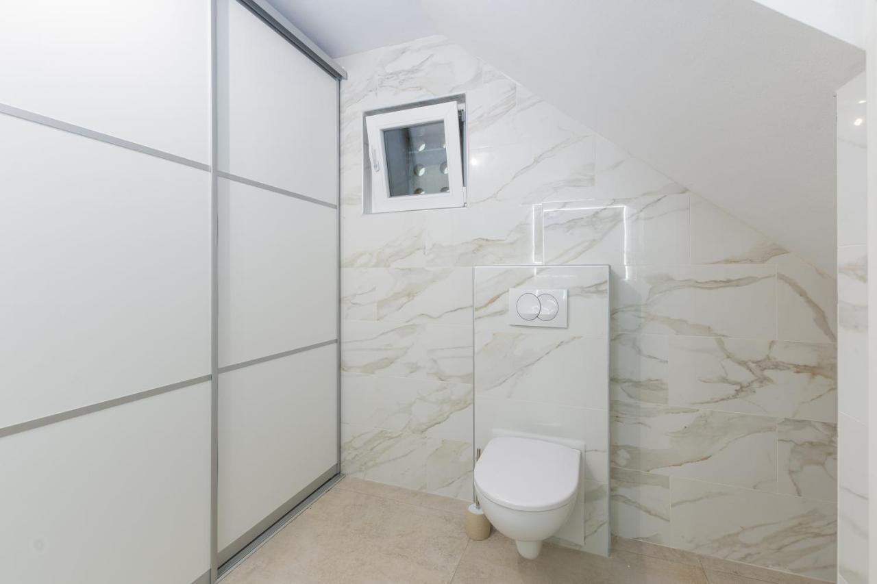 Apartment Ena Near Pula Amphitheater Πούλα Εξωτερικό φωτογραφία